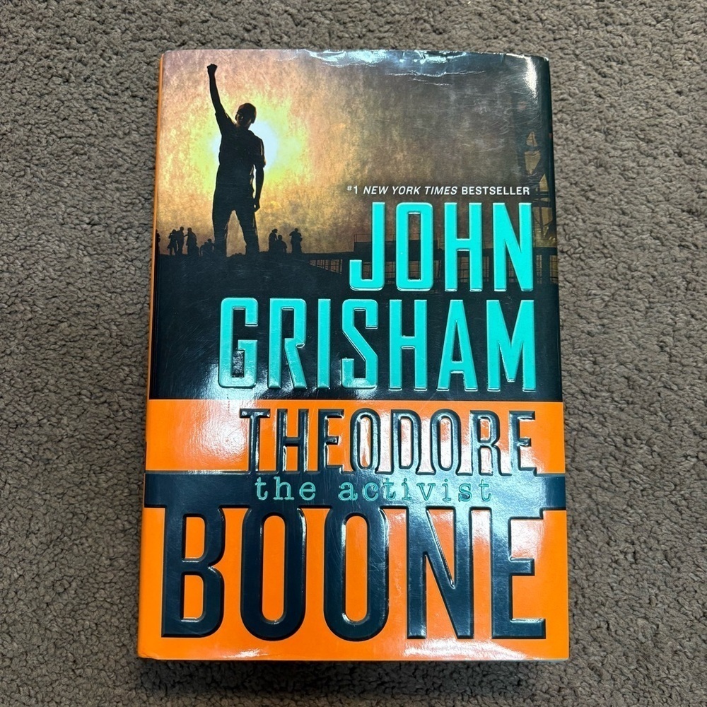 John Grisham Theodore Boone : the odore The Activist book